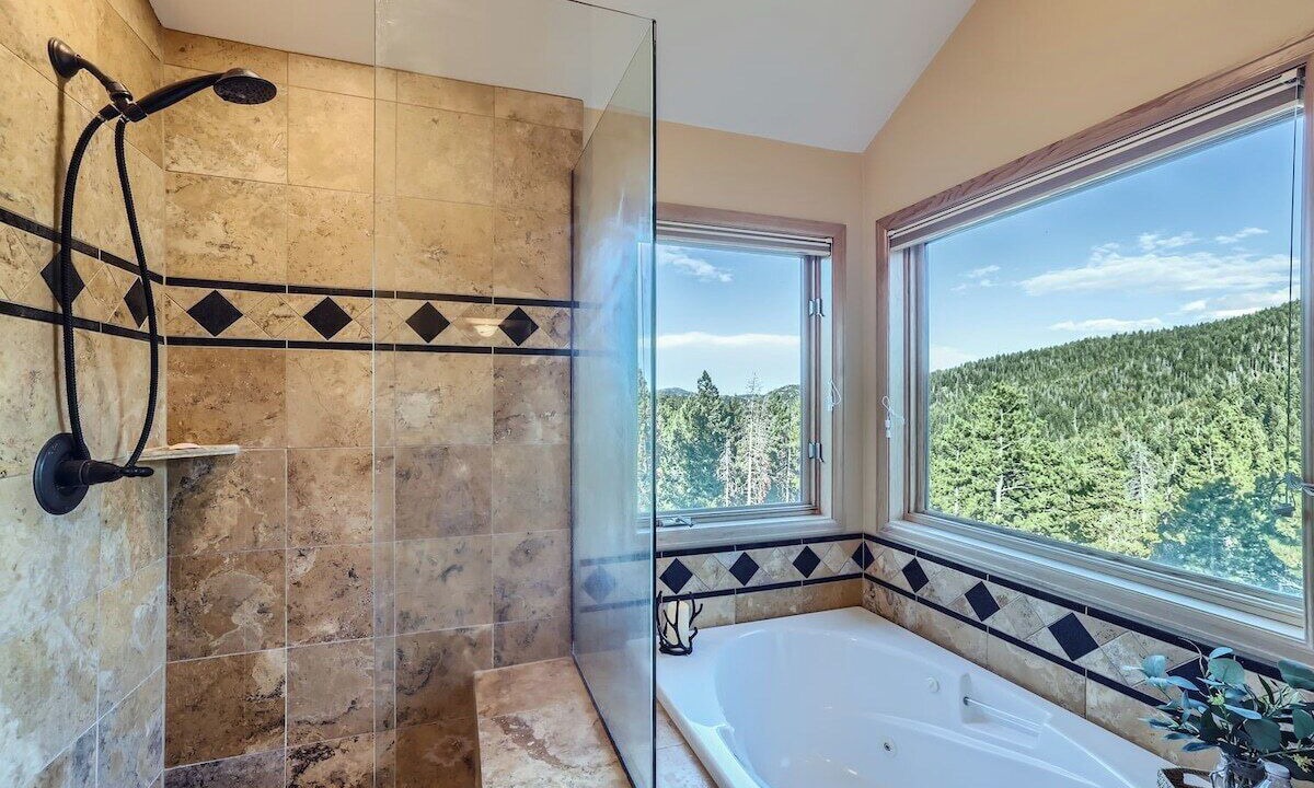 Photo of Bathroom in Shadow Mountain