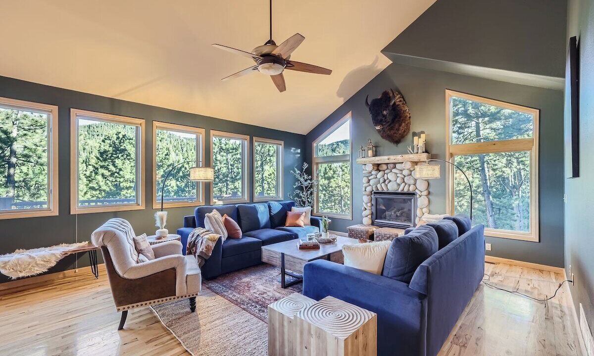 Photo of Livingroom in Shadow Mountain