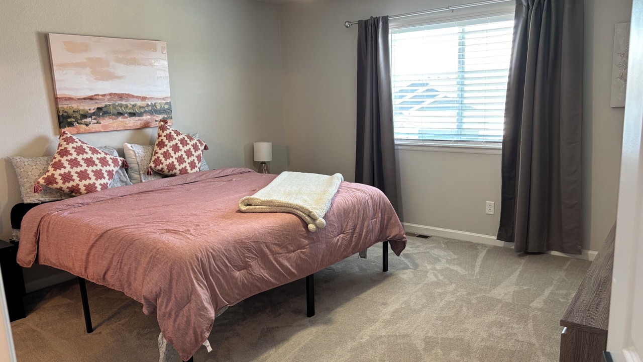 Photo of Bedroom in Milliken
