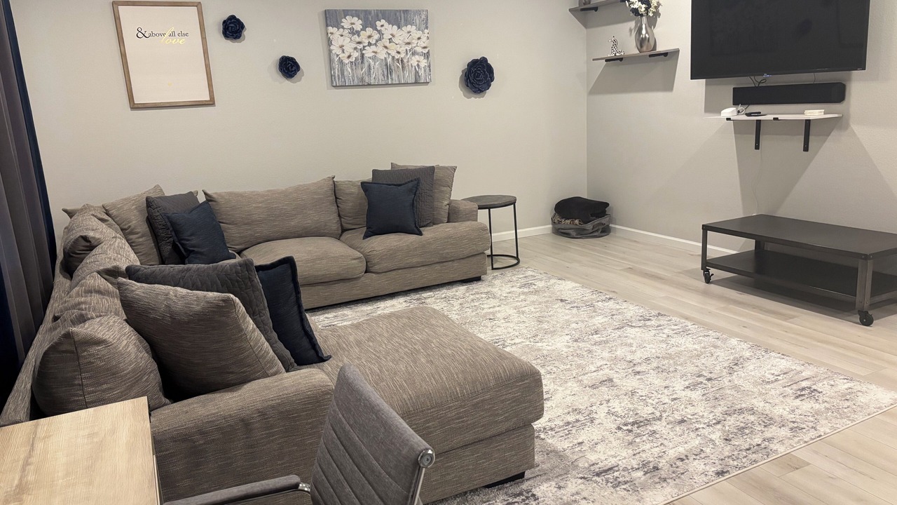 Photo of Livingroom in Milliken