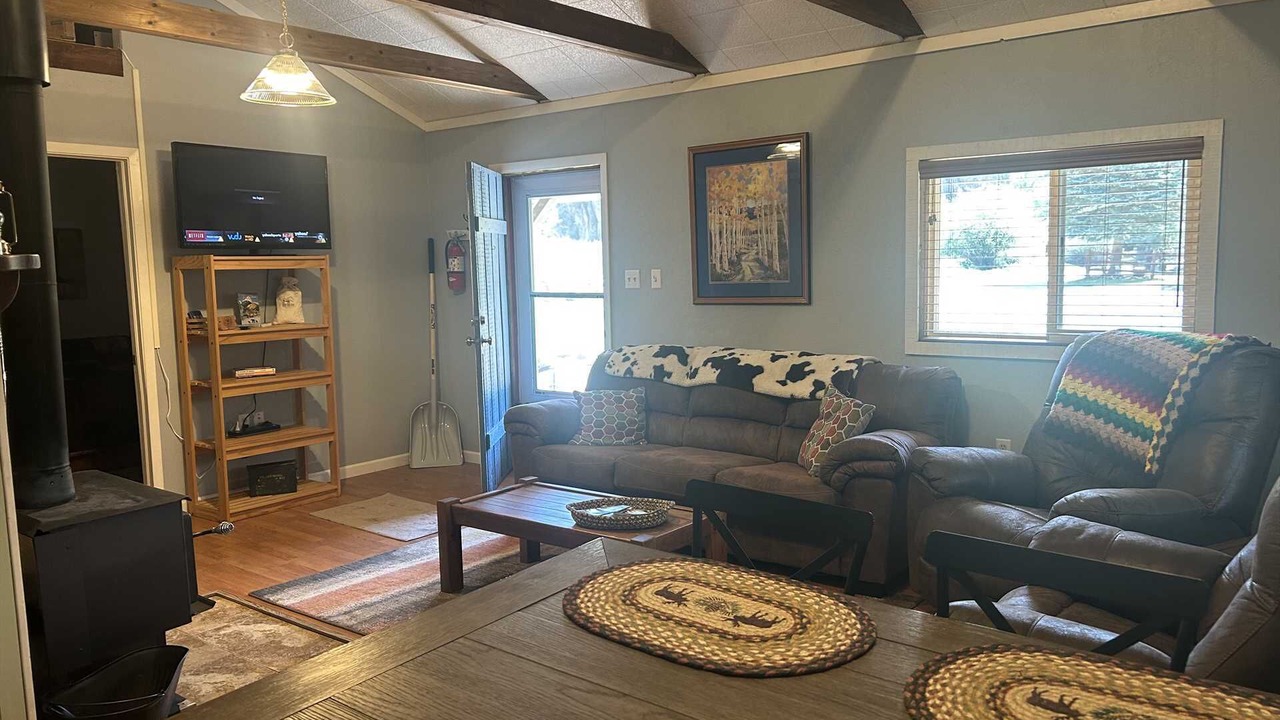Photo of Livingroom in Lake City