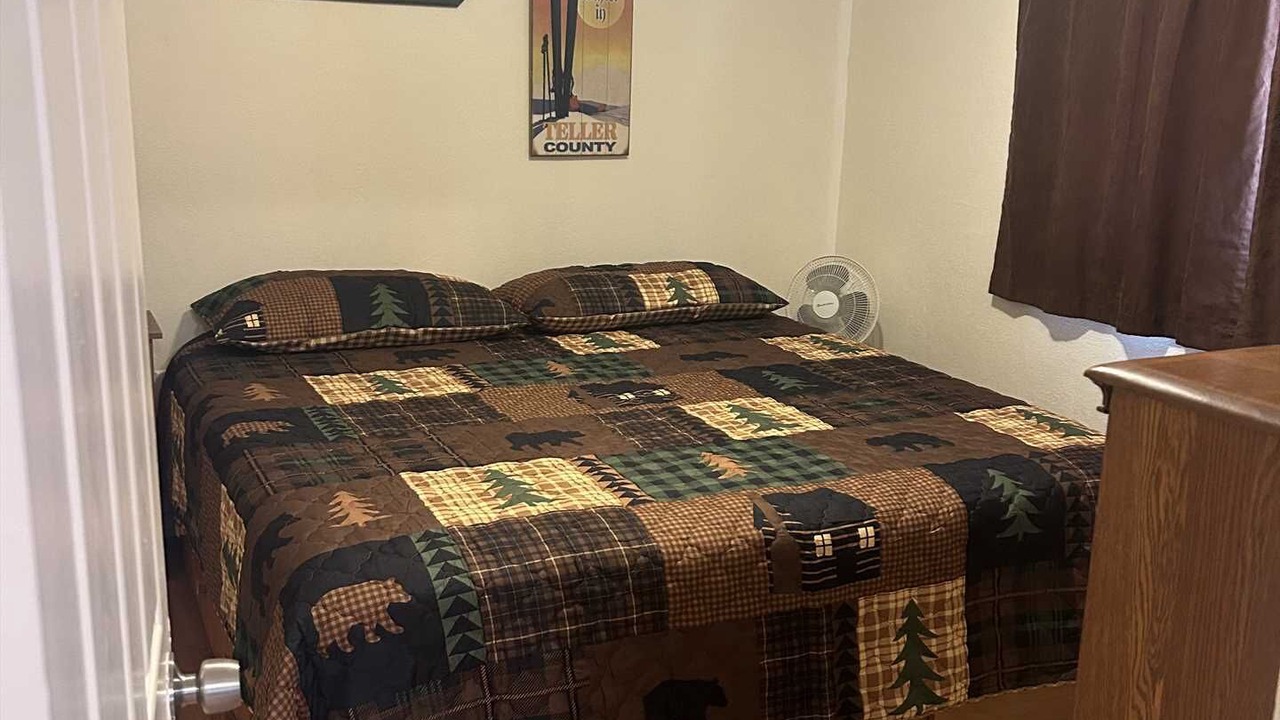 Photo of Bedroom in Lake City