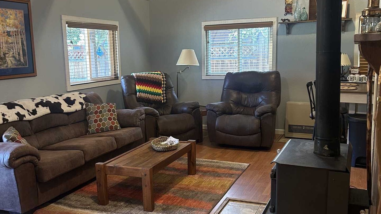 Photo of Livingroom in Lake City