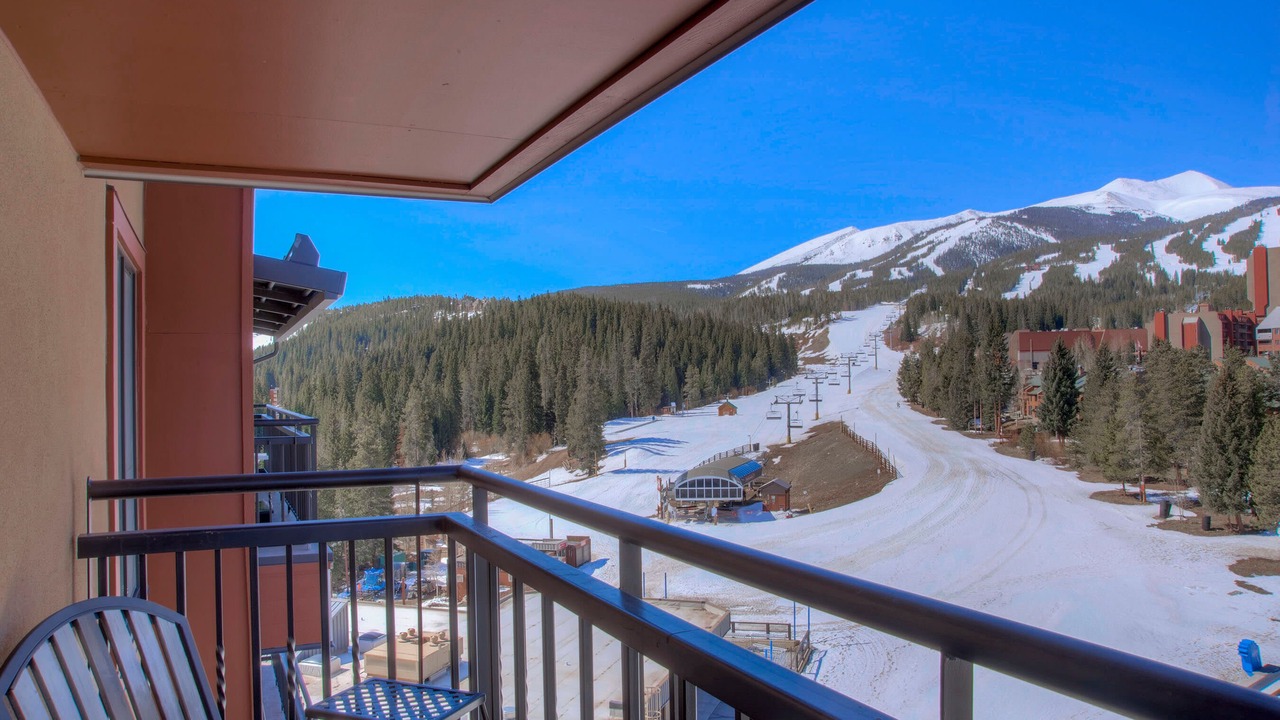 Photo of Patio Balcony in Peak 9