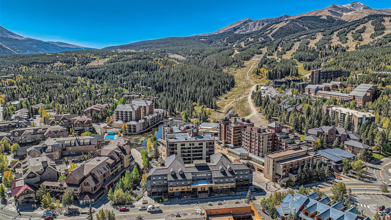 Photo of Outdoor in Peak 9