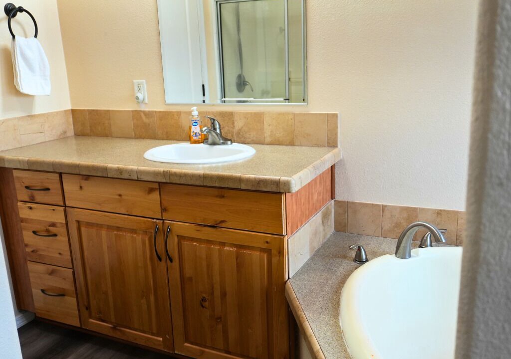 Photo of Bathroom in Hesperus