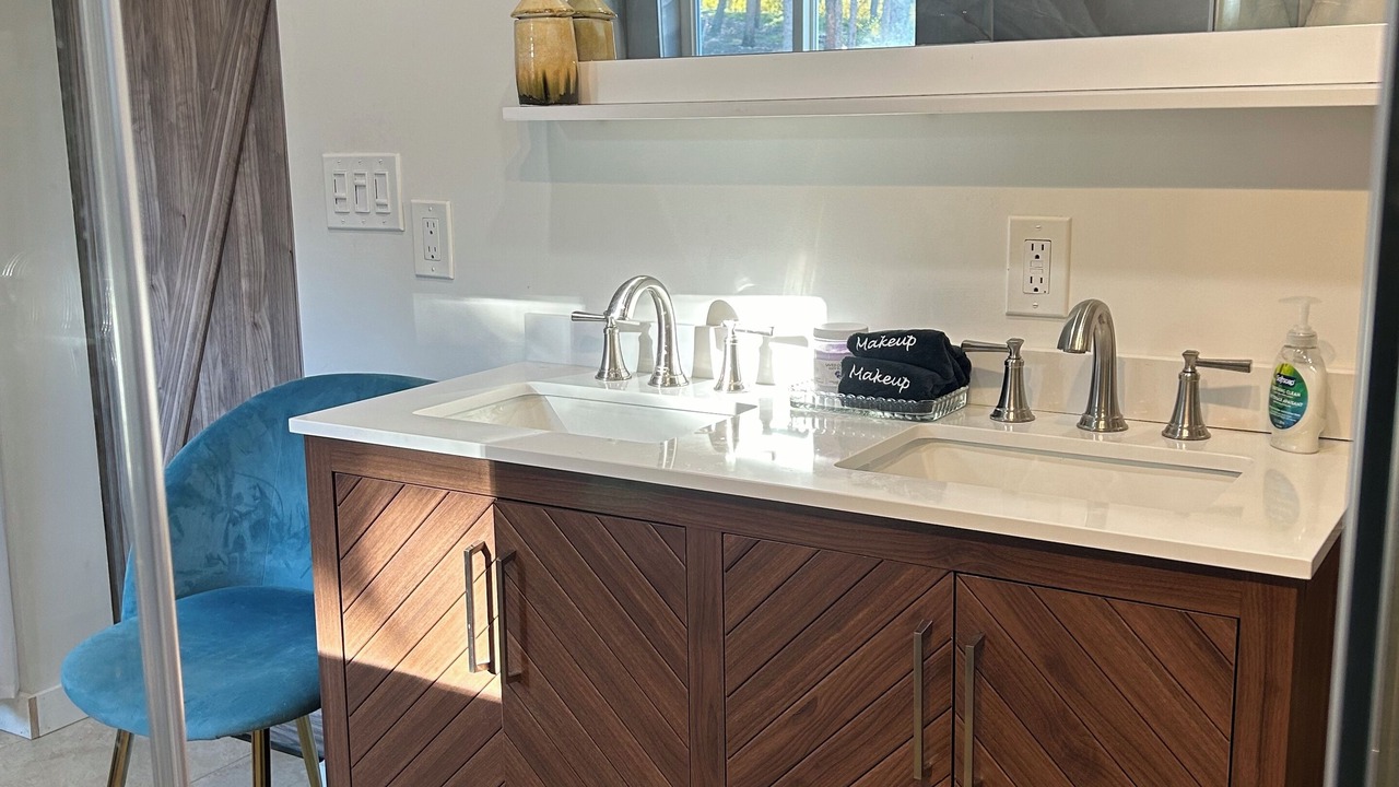 Photo of Bathroom in Black Hawk