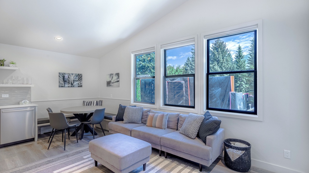 Photo of Livingroom in West End