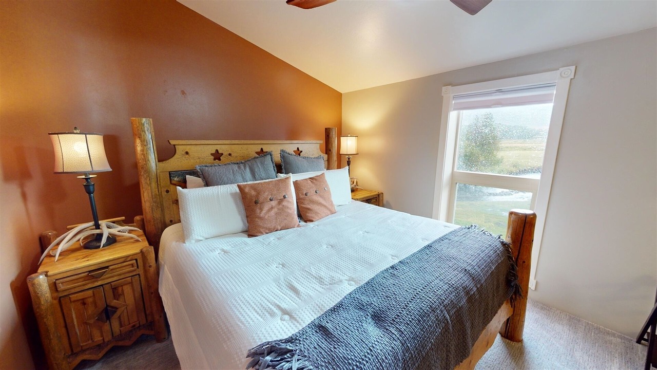 Photo of Bedroom in Whitepine