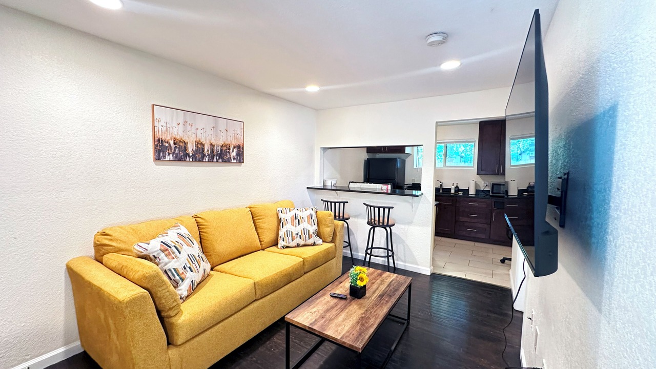 Photo of Livingroom in Lakewood