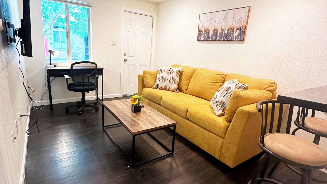 Photo of Livingroom in Lakewood