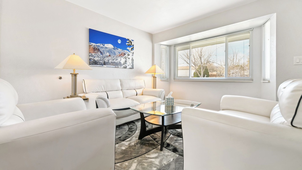 Photo of Livingroom in Cheyenne Meadows