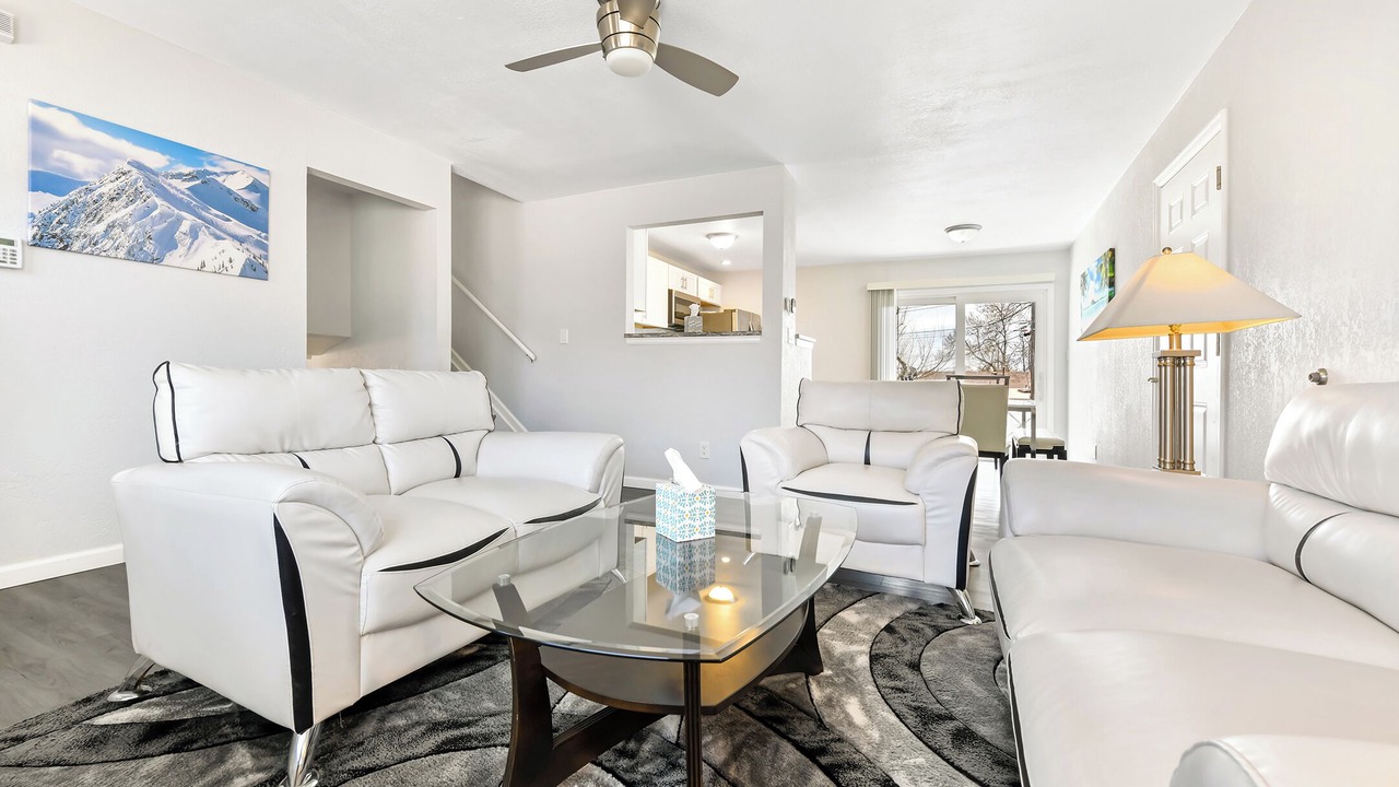 Photo of Livingroom in Cheyenne Meadows