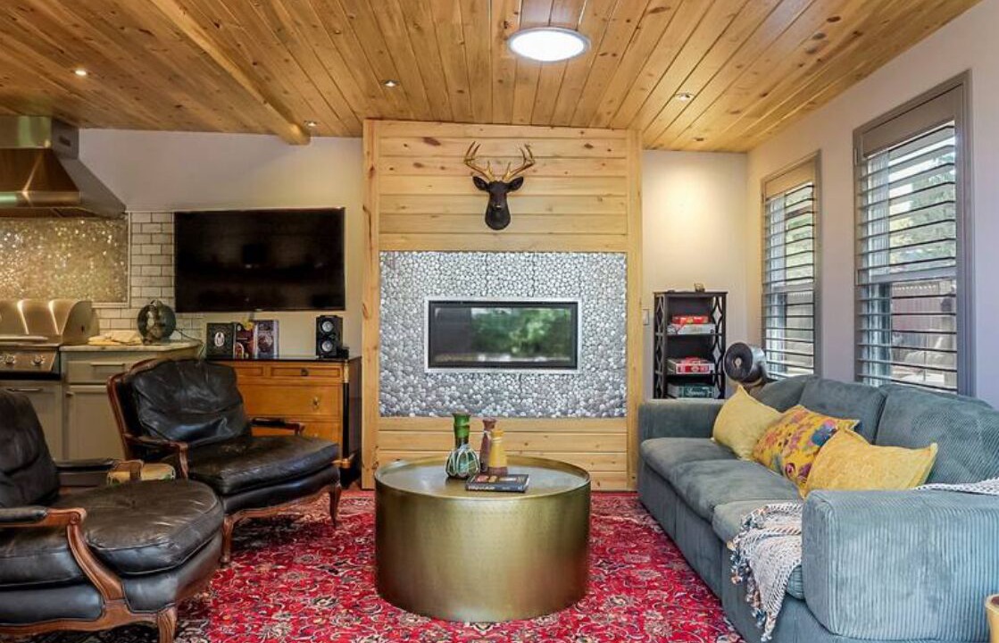 Photo of Livingroom in Virginia Village