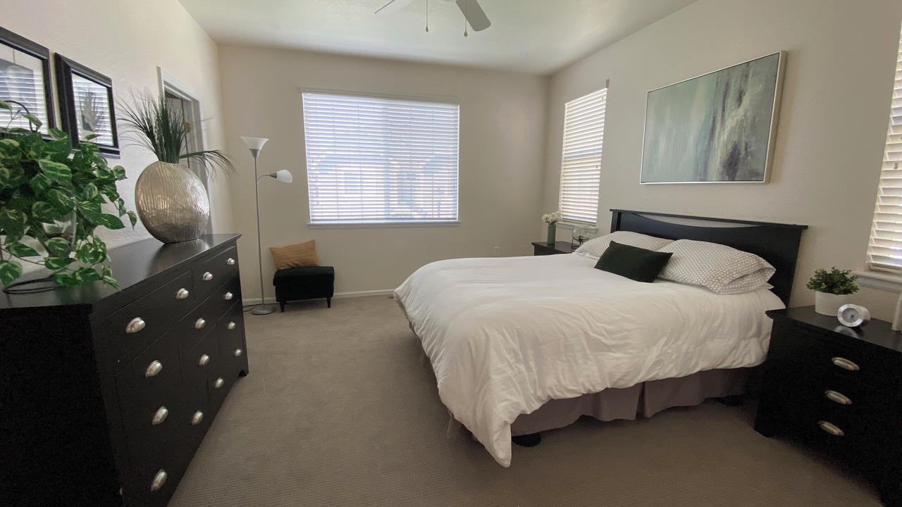 Photo of Bedroom in Aurora