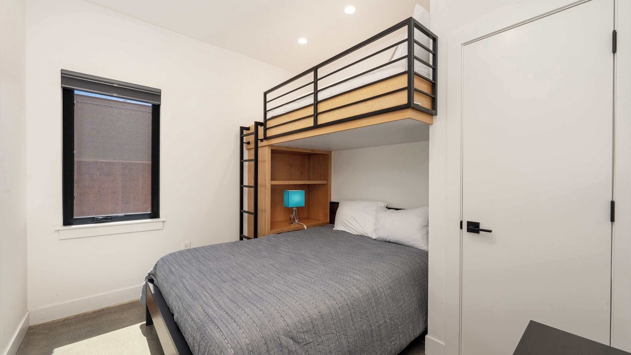 Photo of Bedroom in Winter Park Highlands