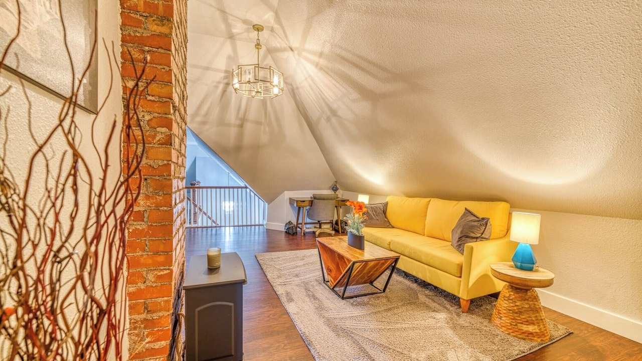 Photo of Livingroom in Canon City