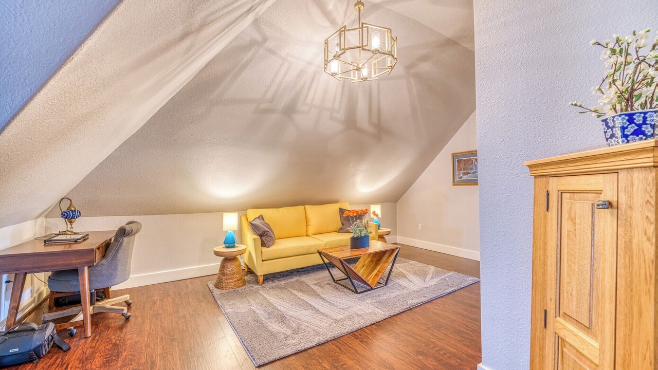 Photo of Livingroom in Canon City