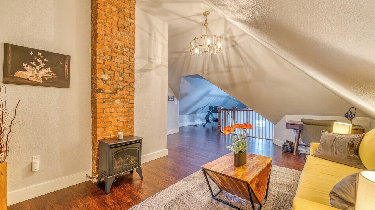 Photo of Livingroom in Canon City