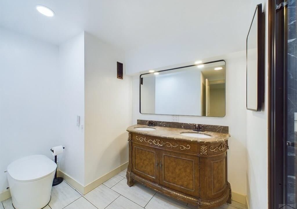 Photo of Bathroom in Grove