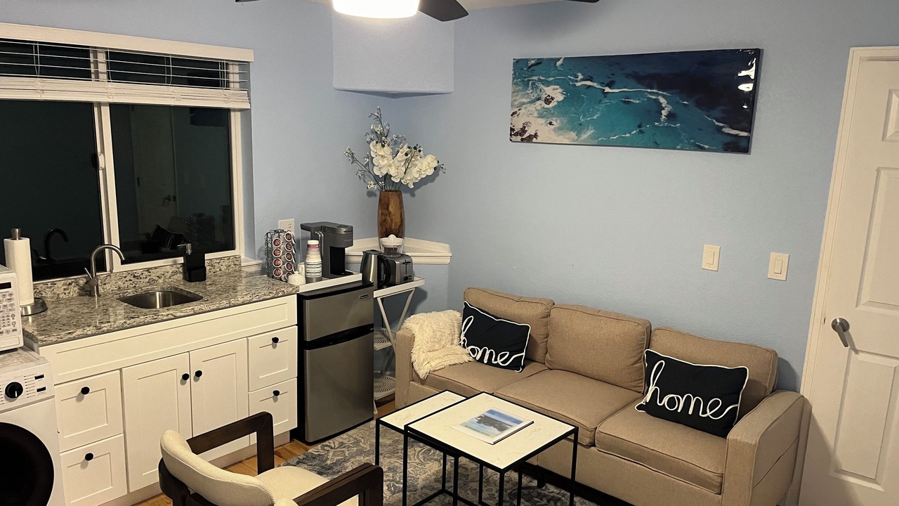 Photo of Livingroom in Aurora