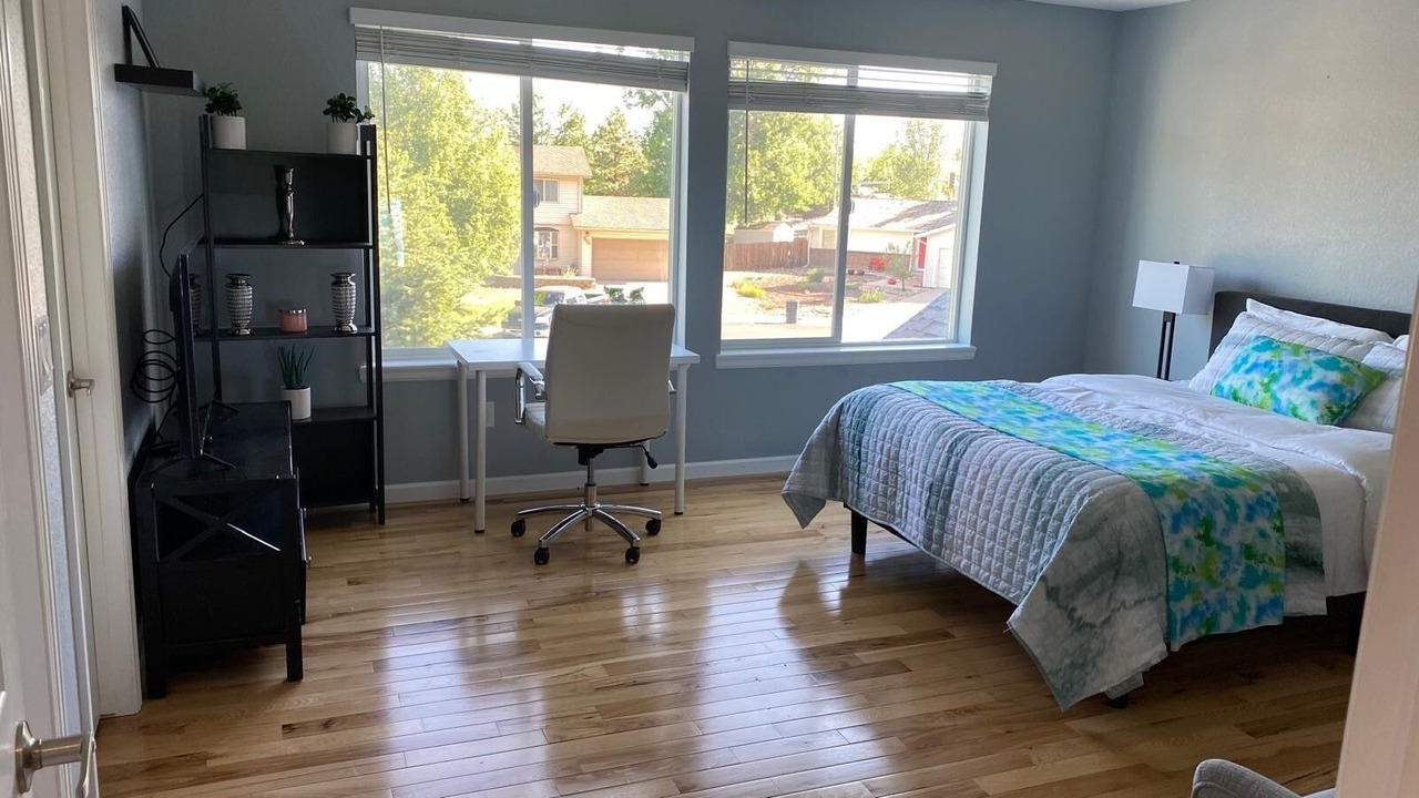 Photo of Bedroom in Aurora