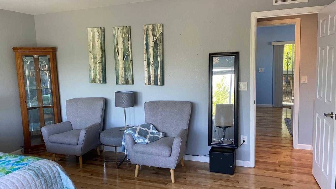 Photo of Bedroom in Aurora