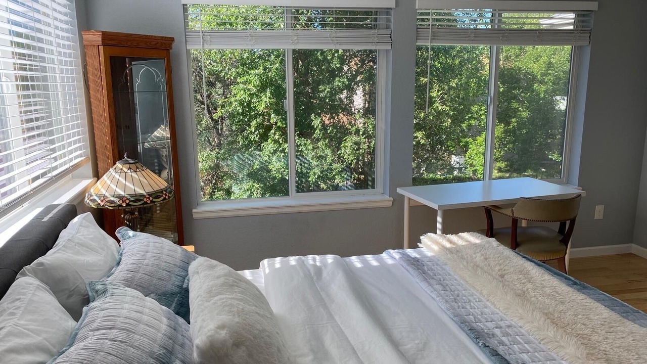 Photo of Bedroom in Aurora
