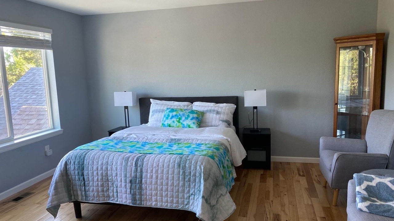 Photo of Bedroom in Aurora