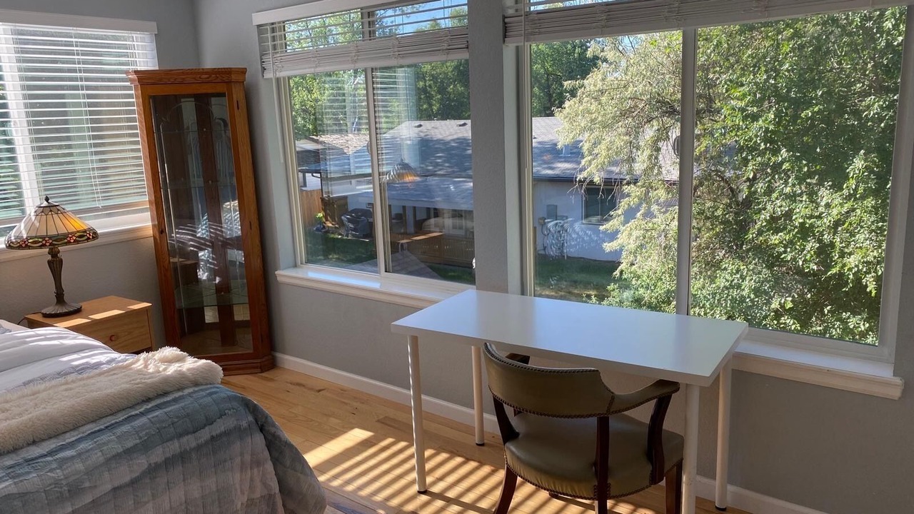 Photo of Bedroom in Aurora