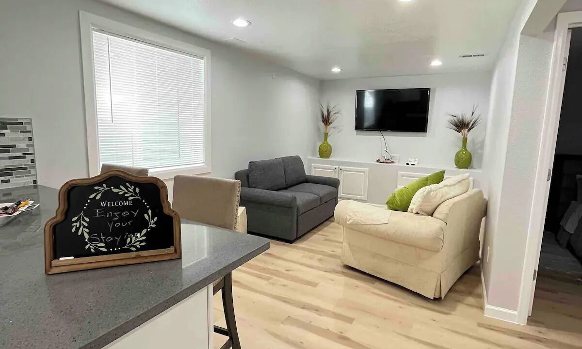 Photo of Livingroom in Aurora