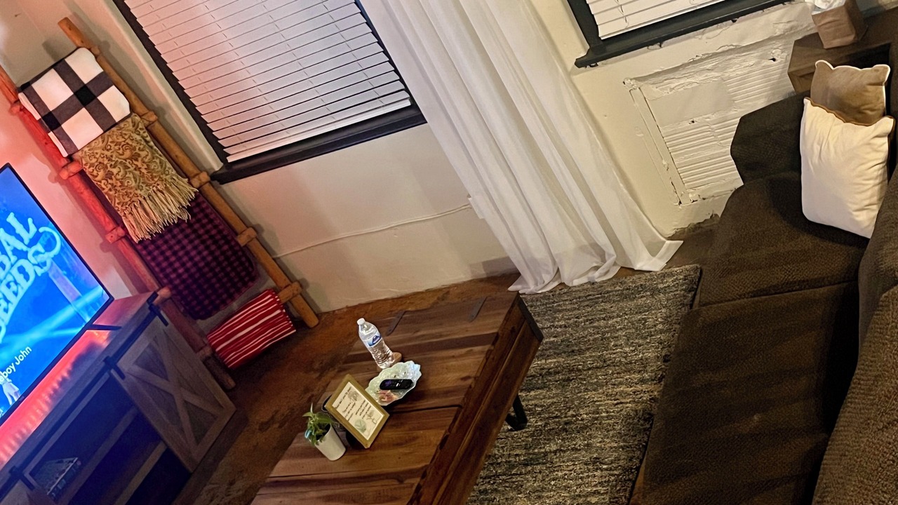 Photo of Livingroom in Five Points