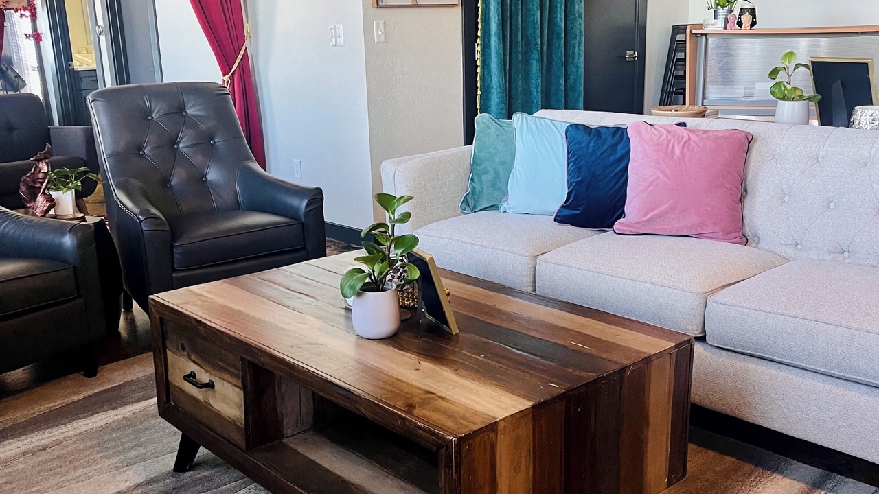 Photo of Livingroom in Five Points