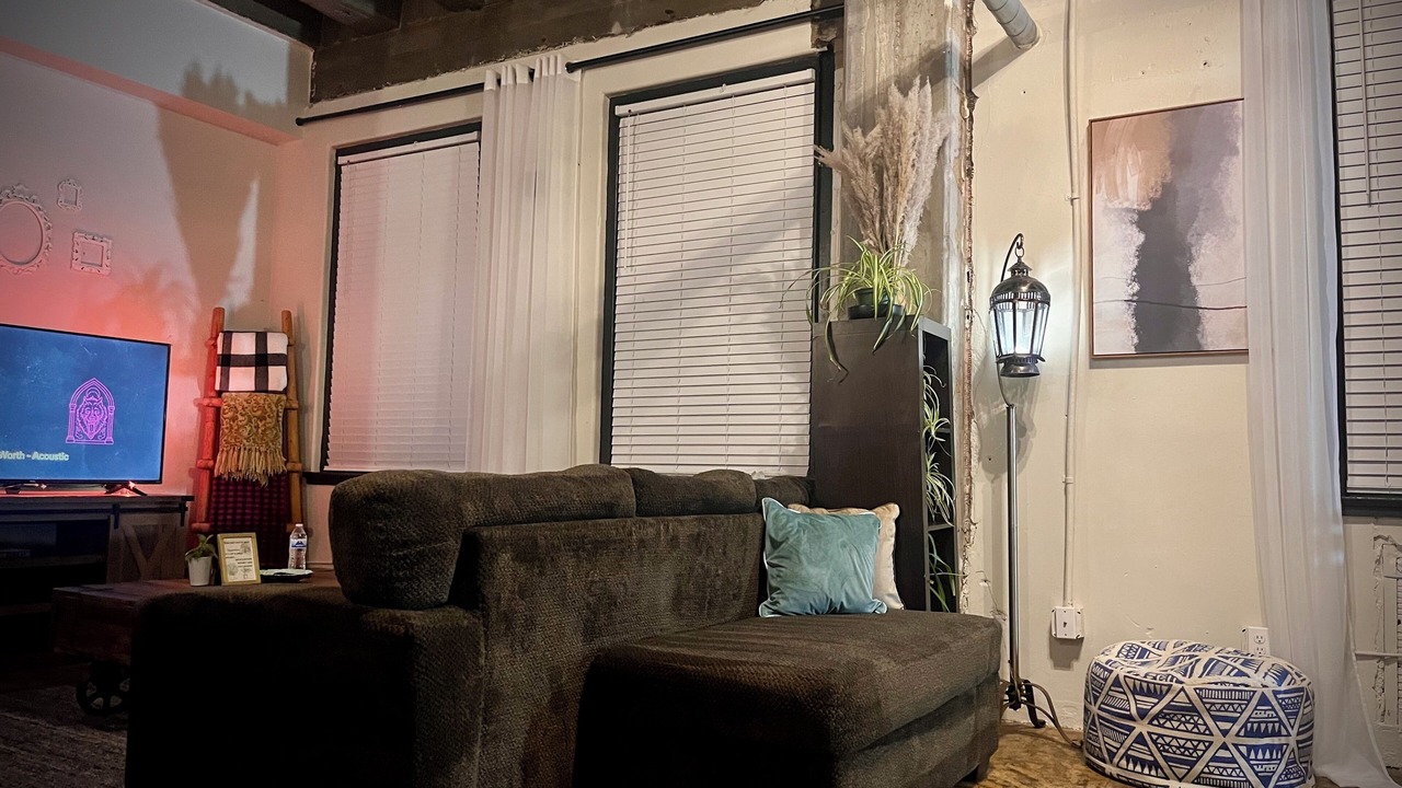 Photo of Livingroom in Five Points