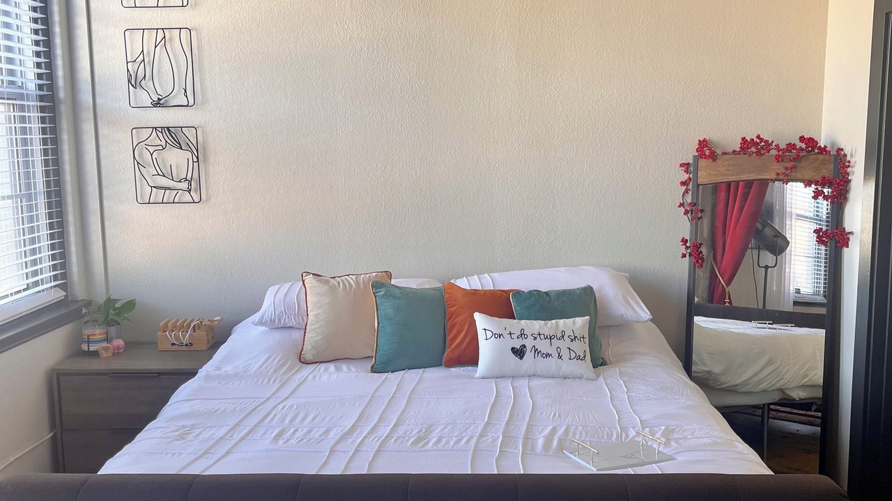Photo of Bedroom in Five Points