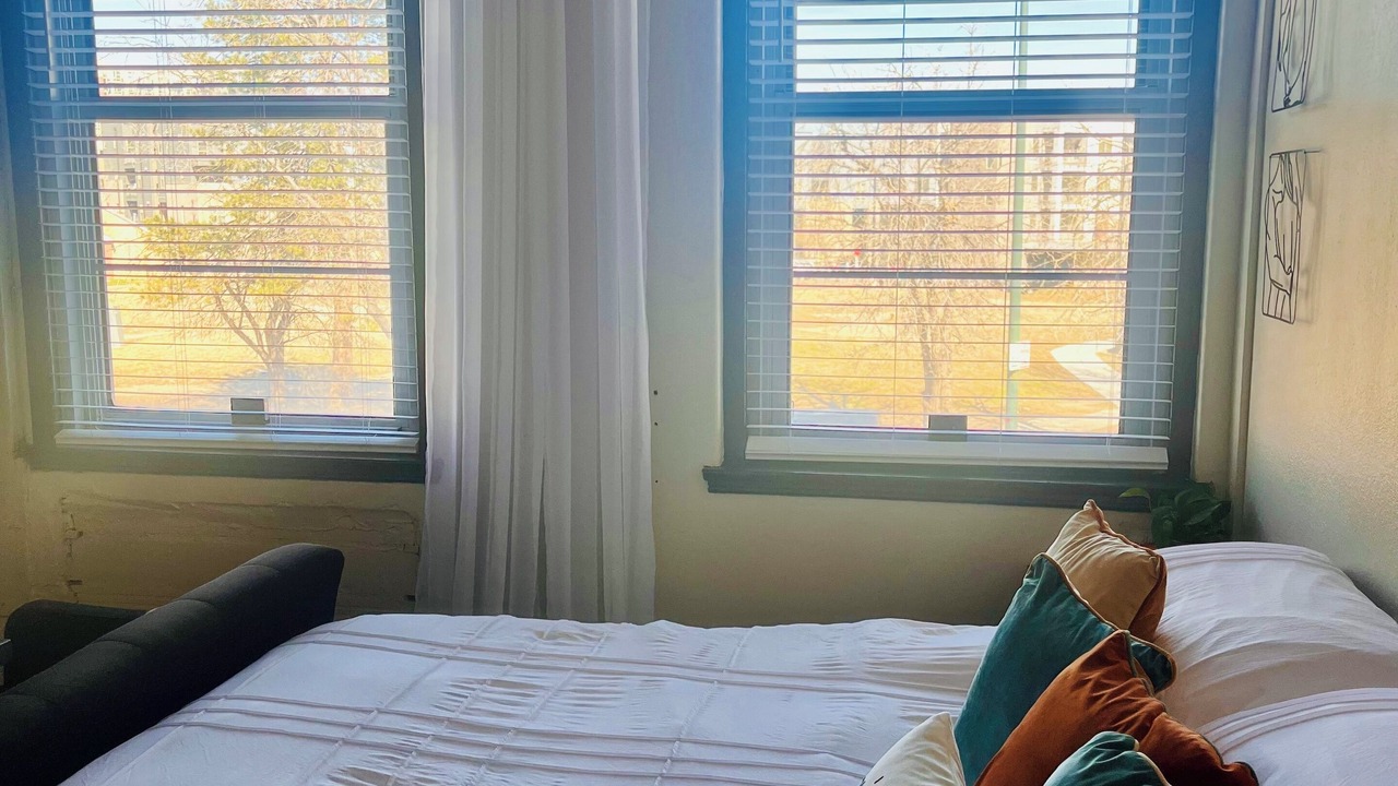 Photo of Bedroom in Five Points