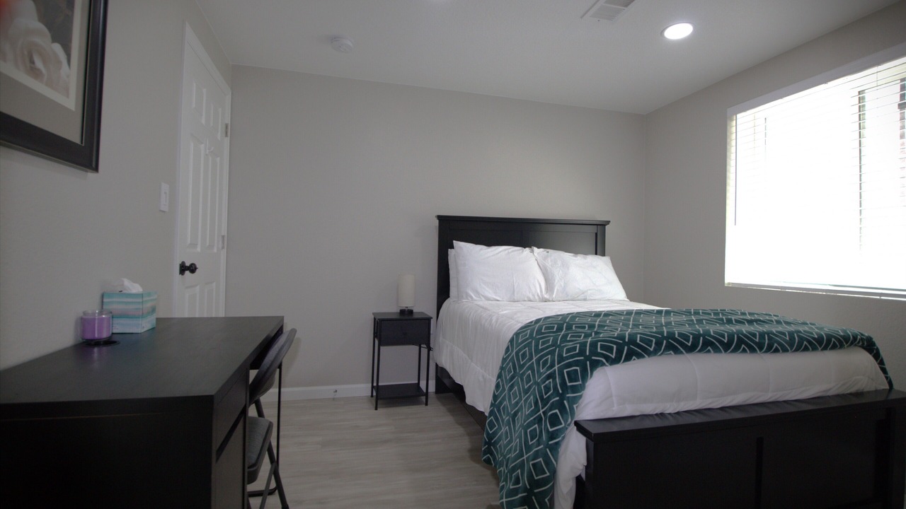 Photo of Bedroom in Aurora