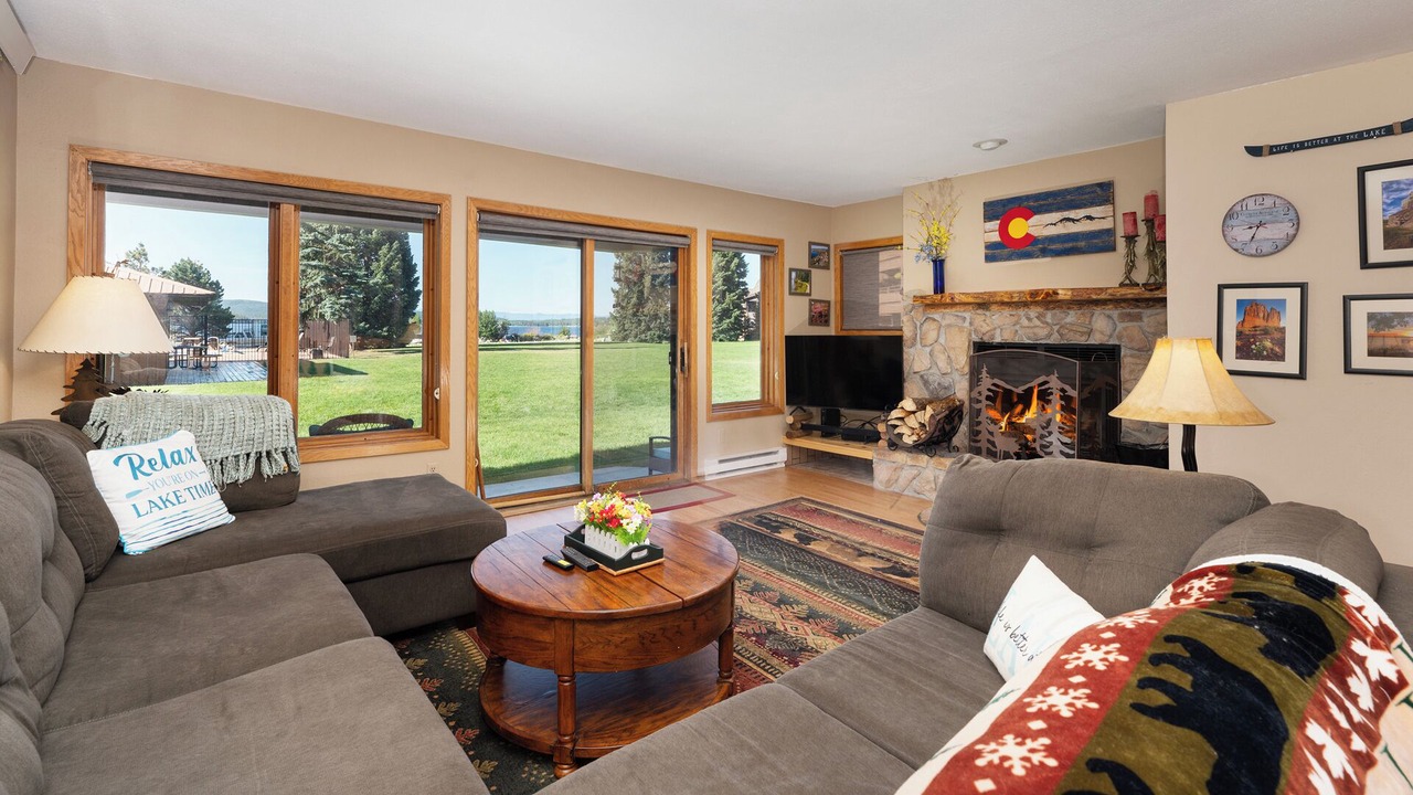 Photo of Livingroom in Grand Lake