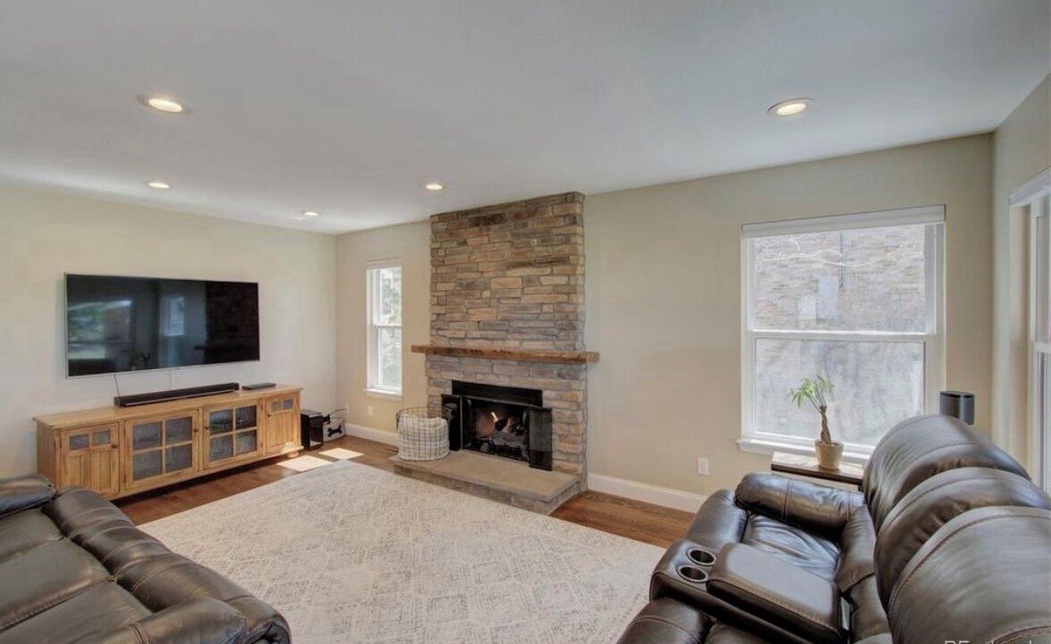 Photo of Livingroom in Castle Pines North