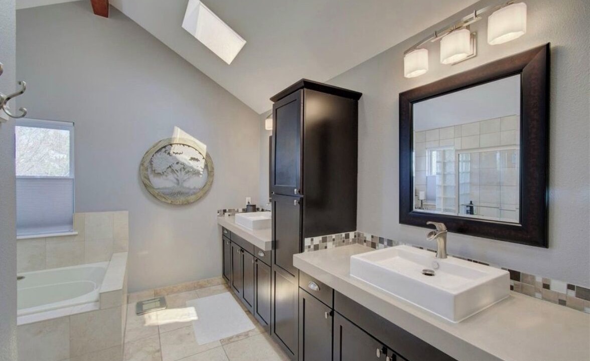 Photo of Bathroom in Castle Pines North