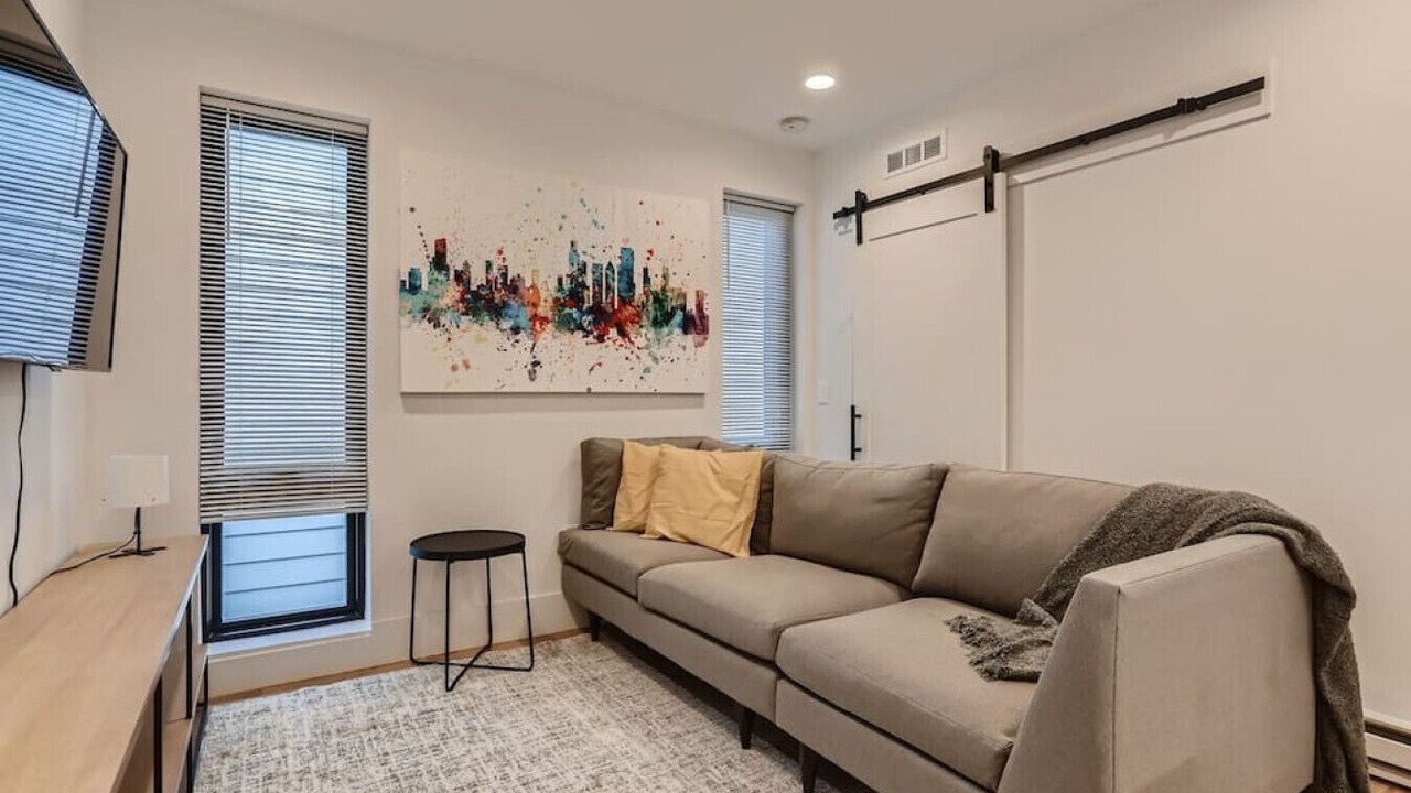 Photo of Livingroom in Jefferson Park