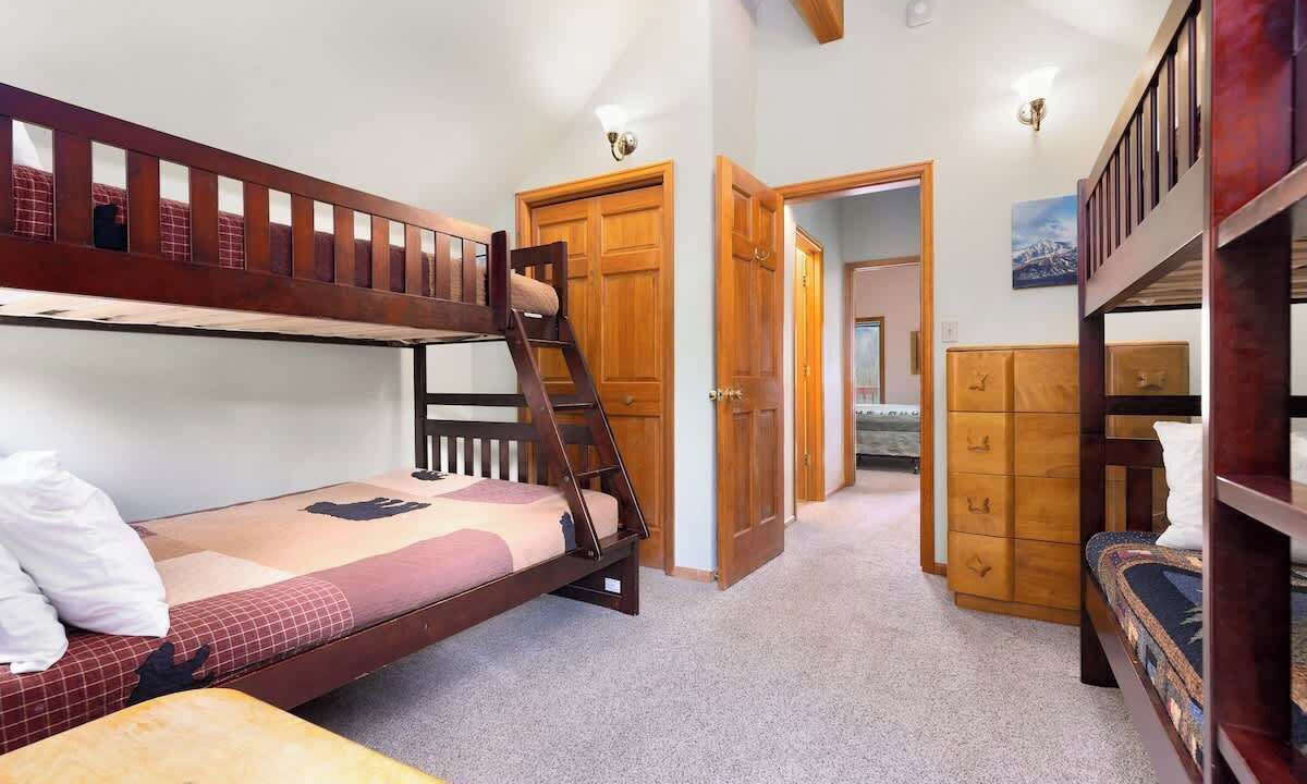 Photo of Bedroom in Quandary Village