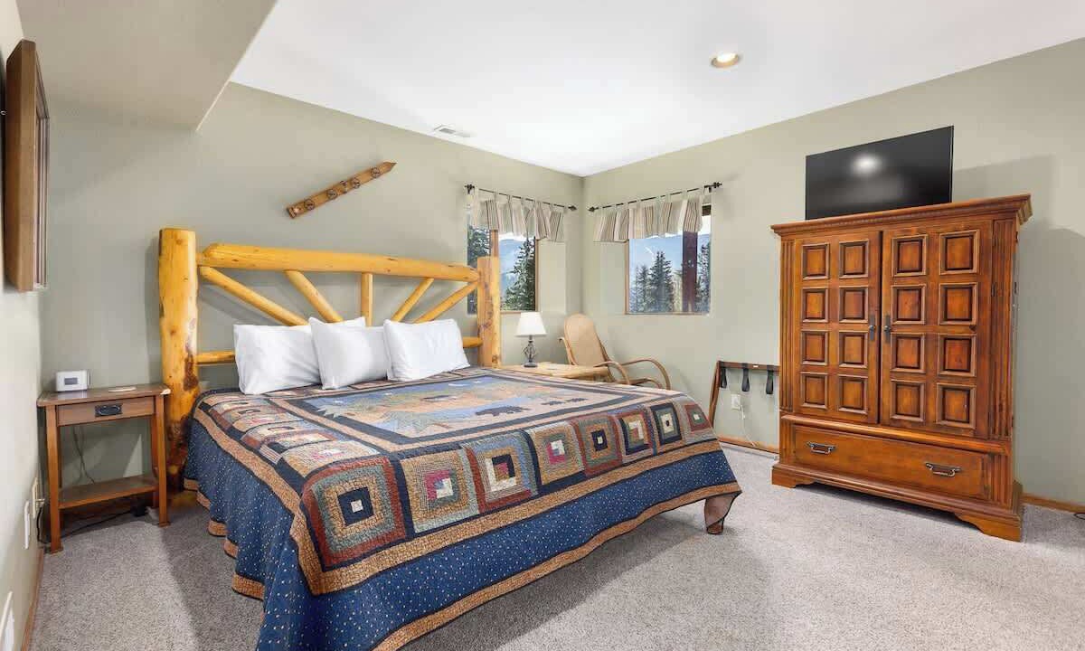 Photo of Bedroom in Quandary Village