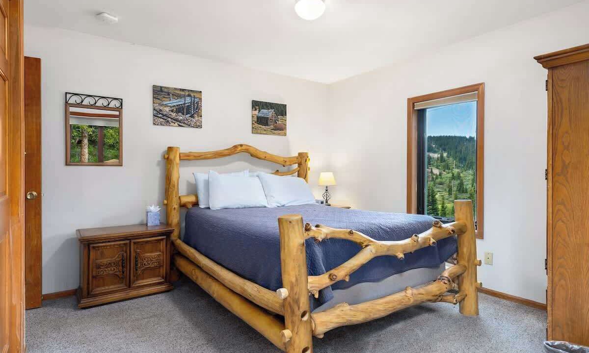 Photo of Bedroom in Quandary Village