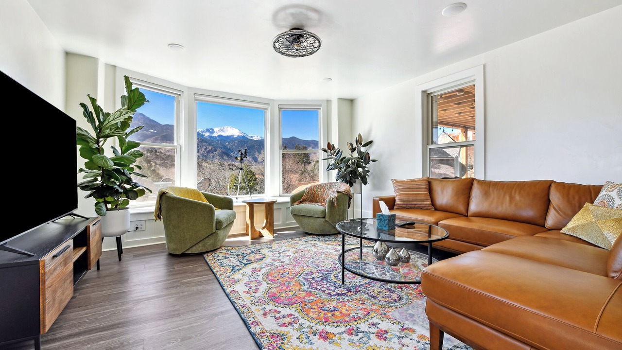 Photo of Livingroom in West Colorado Springs