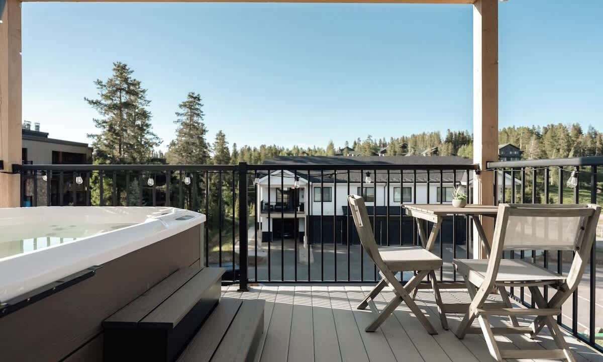 Photo of Patio Balcony in Fraser