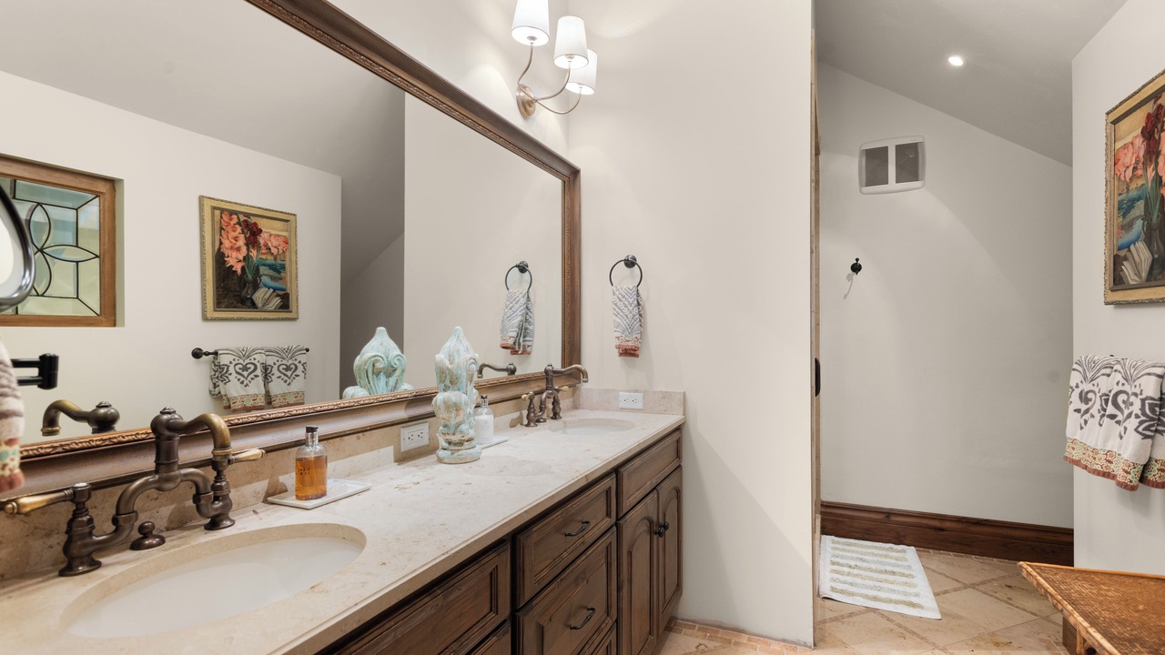 Photo of Bathroom in Aspen