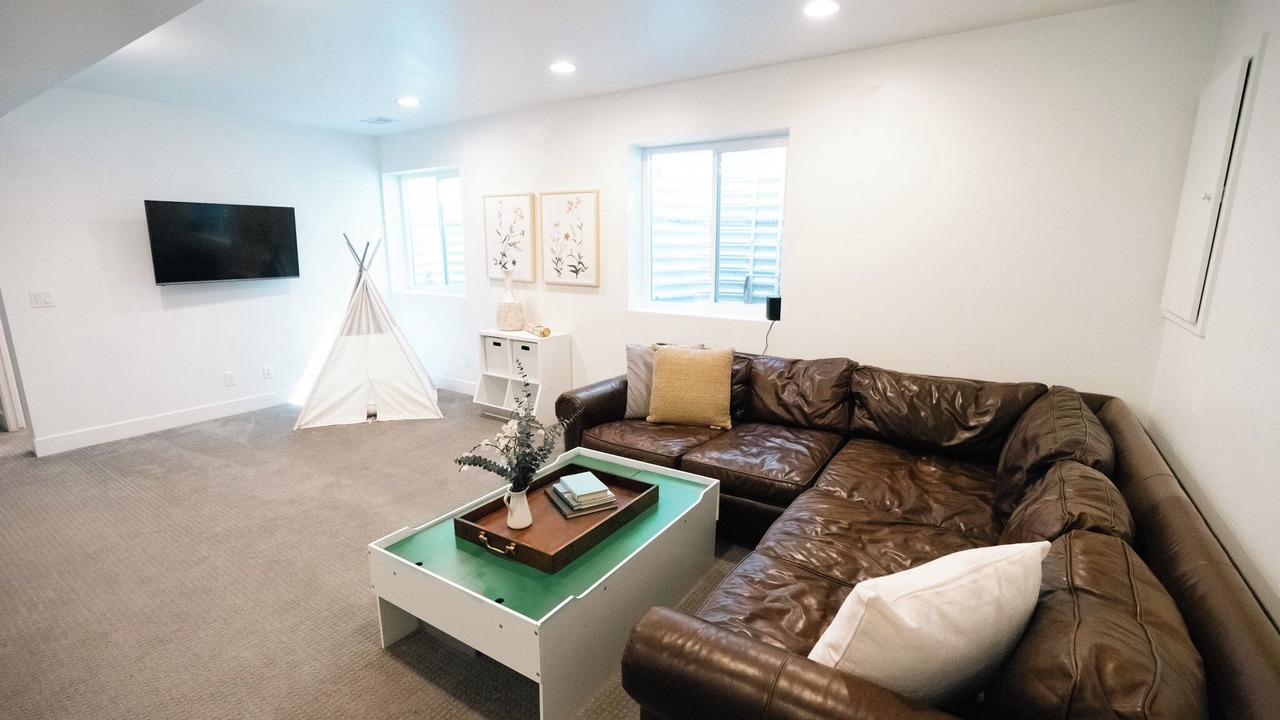 Photo of Livingroom in Sloan Lake