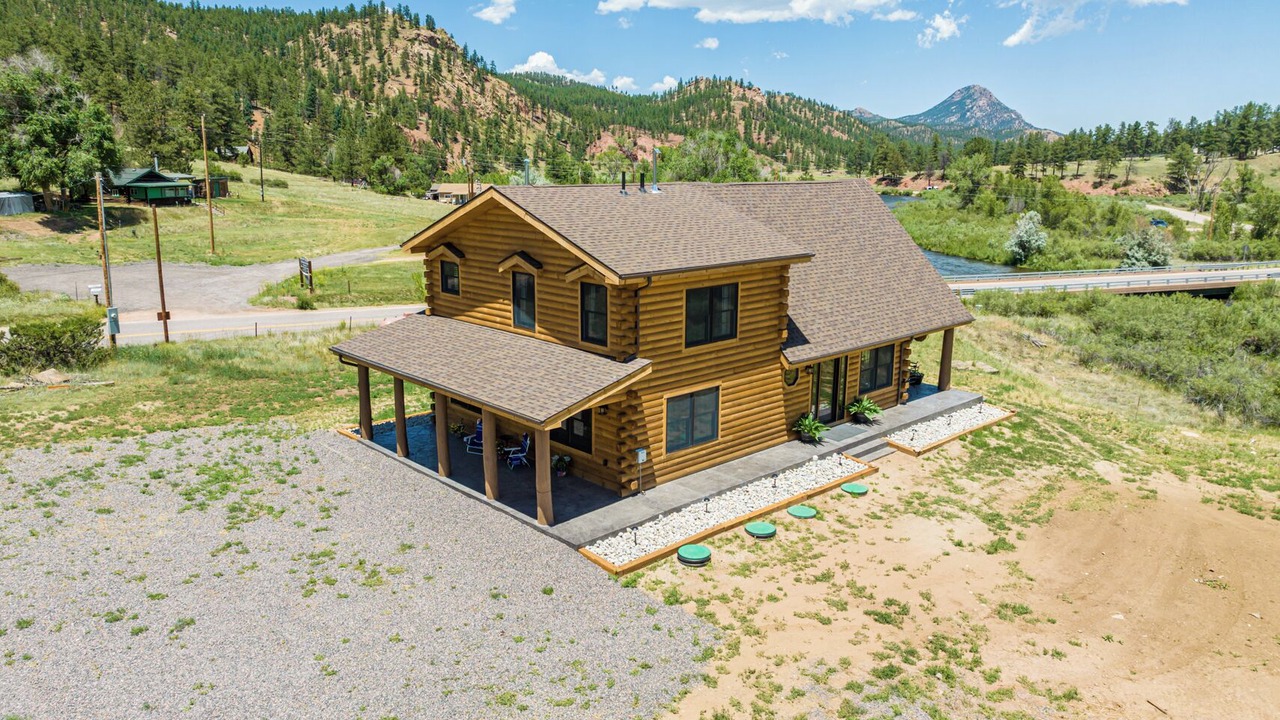 Photo of Outdoor in Deckers