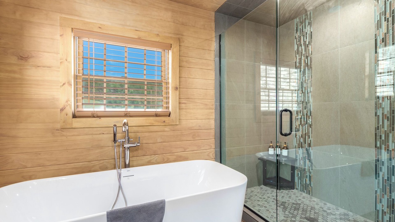 Photo of Bathroom in Deckers